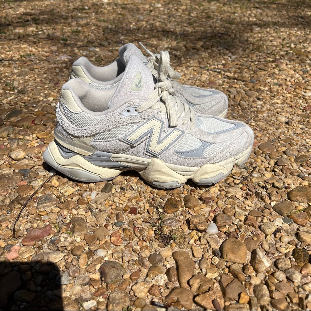 New Balance Women's Cream Sneakers